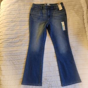 💥 QUICK SALE - NWT NO BOUNDRIES Bootcut Mi-Rise Jeans